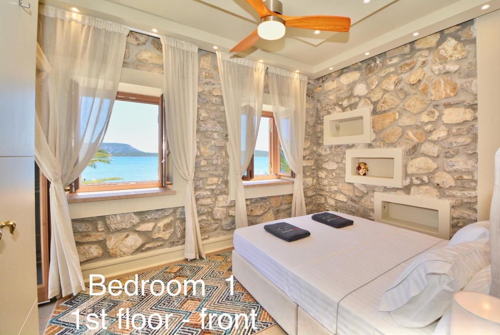 Villasonboard Rock Villa 3 Bed, 3 Bath, Jacuzzi, Seaside Ermioni Exterior foto