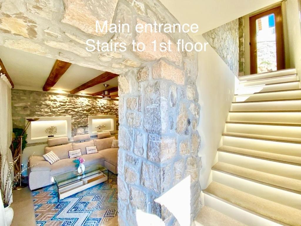 Villasonboard Rock Villa 3 Bed, 3 Bath, Jacuzzi, Seaside Ermioni Exterior foto