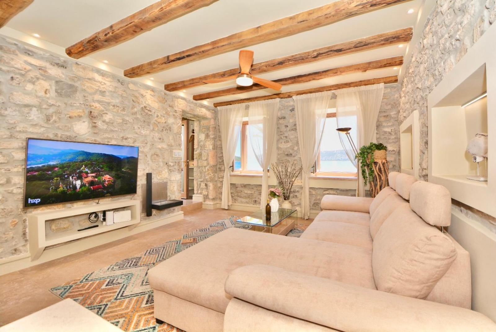 Villasonboard Rock Villa 3 Bed, 3 Bath, Jacuzzi, Seaside Ermioni Exterior foto