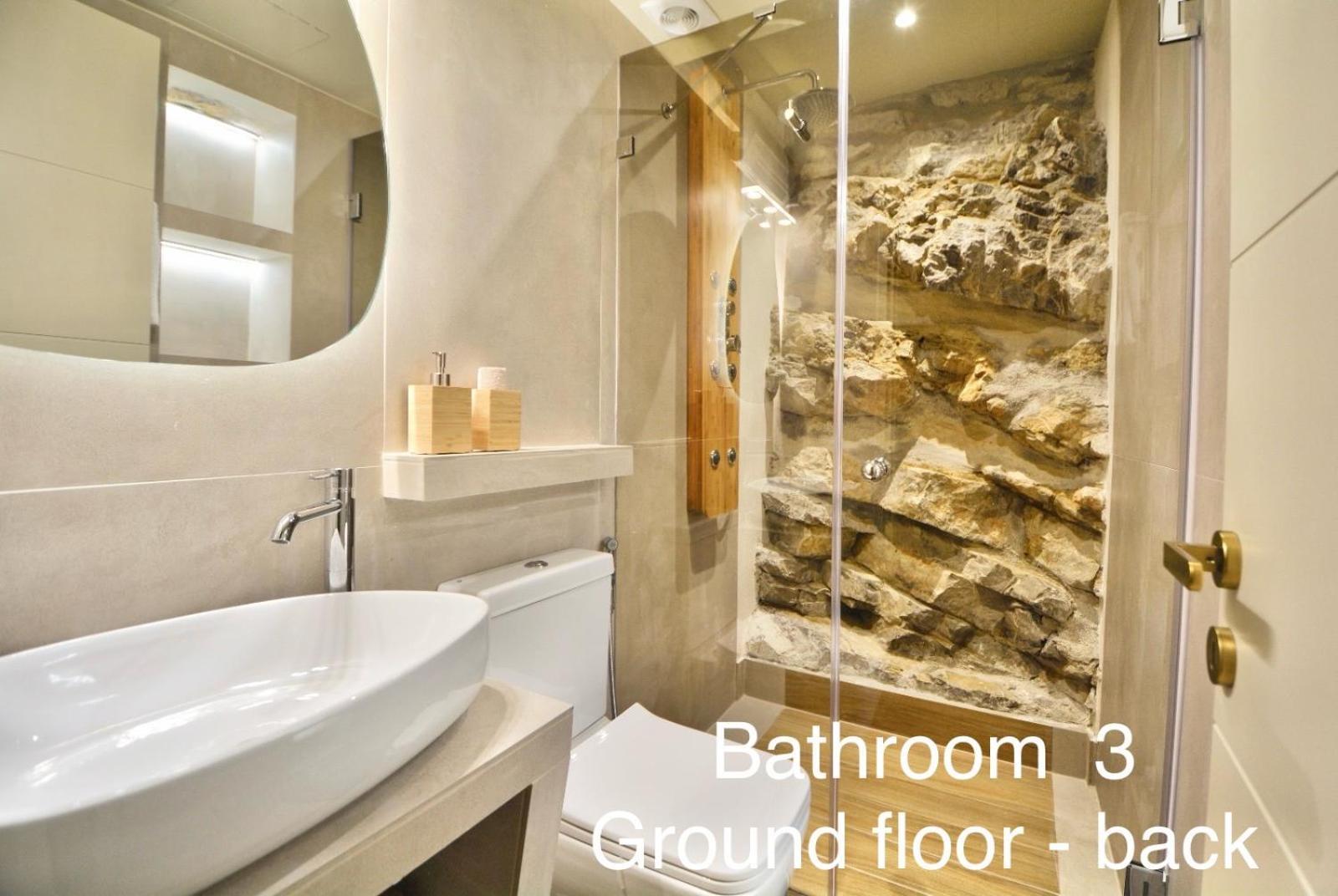 Villasonboard Rock Villa 3 Bed, 3 Bath, Jacuzzi, Seaside Ermioni Exterior foto